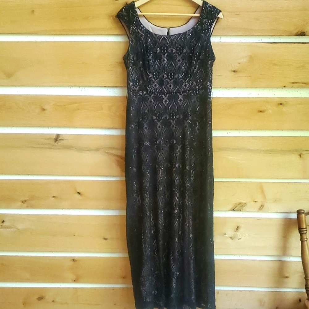 R&M Richards Black Lace Lined Sleeveless Maxi Sz. 10 Tall Dress‎